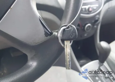 2014 Hyundai Accent Gls z USA, uszkodzony, nr VIN KMHCT4AE5EU642151